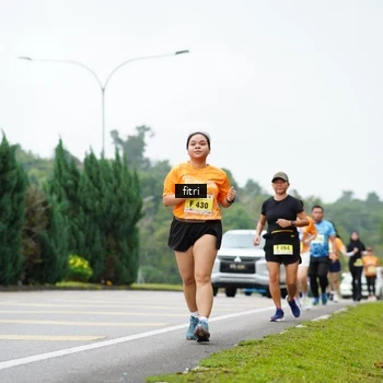 Runner Photo 8483273