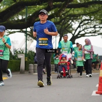 Runner Photo 8483293
