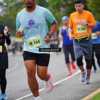 Runner Photo 8483399