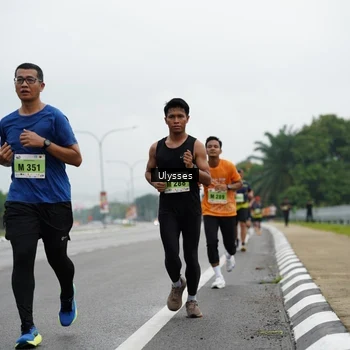 Runner Photo 8483400