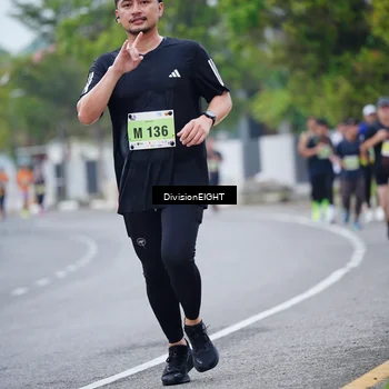 Runner Photo 8483488
