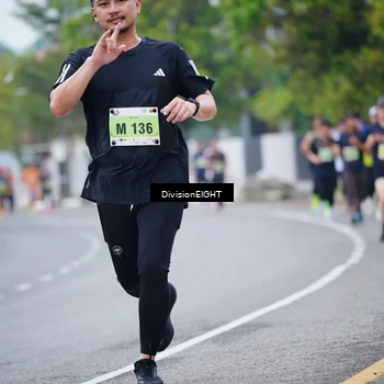 Runner Photo 8483635