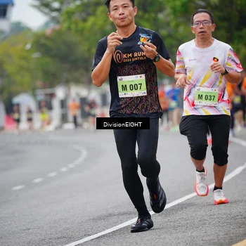 Runner Photo 8483691