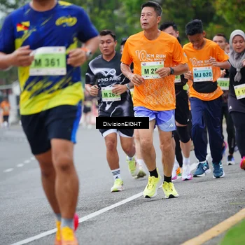 Runner Photo 8483703
