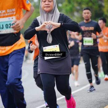 Runner Photo 8483745