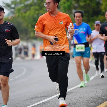 Runner Photo 8483811