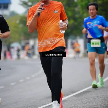 Runner Photo 8483872