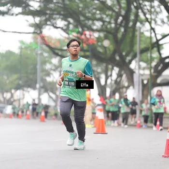 Runner Photo 8483916