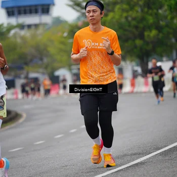 Runner Photo 8484020