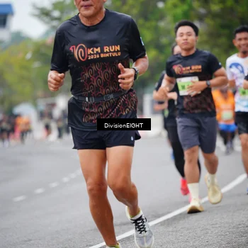 Runner Photo 8484068