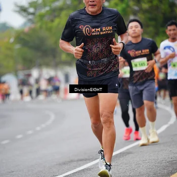 Runner Photo 8484074