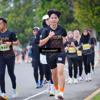 Runner Photo 8484267