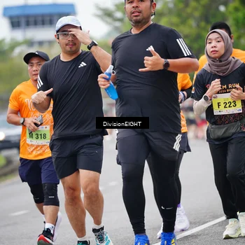 Runner Photo 8484308