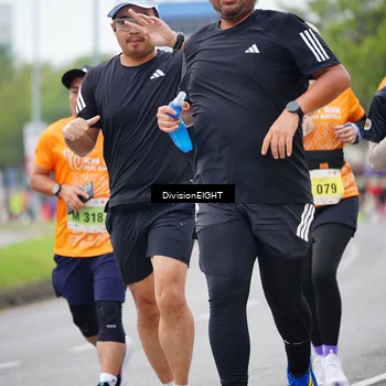Runner Photo 8484332
