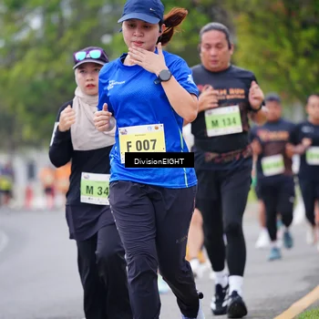 Runner Photo 8484368