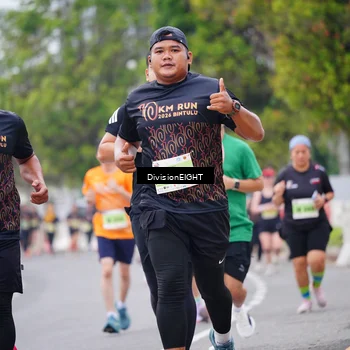 Runner Photo 8484413