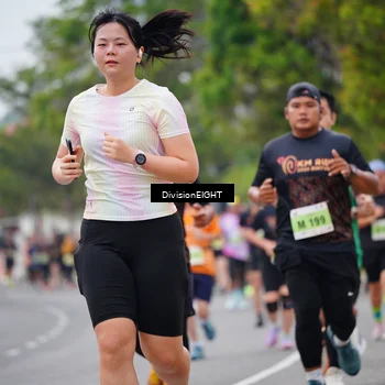 Runner Photo 8484425