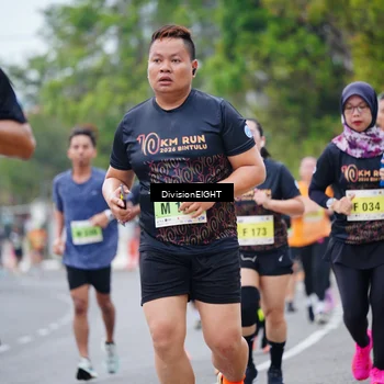 Runner Photo 8484686