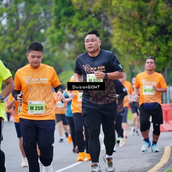 Runner Photo 8484754