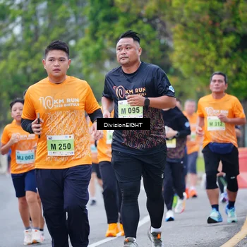 Runner Photo 8484791