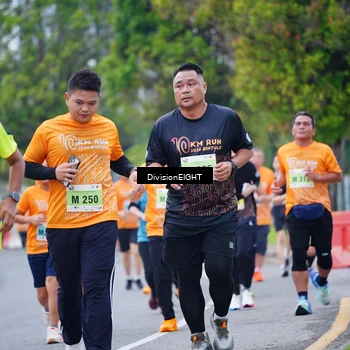 Runner Photo 8484889