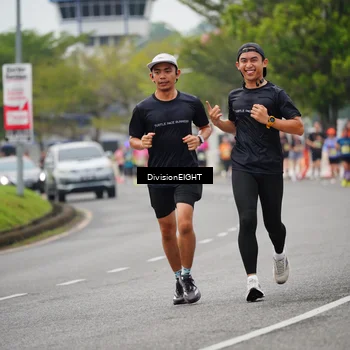 Runner Photo 8484900