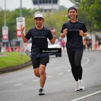 Runner Photo 8484949