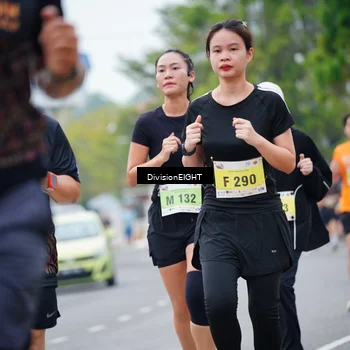 Runner Photo 8485005
