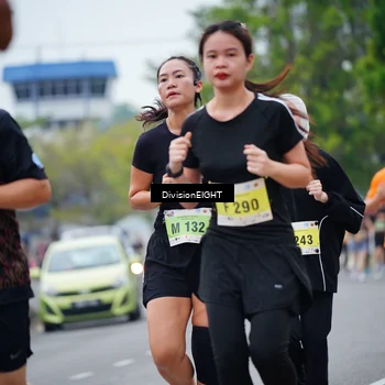 Runner Photo 8485011