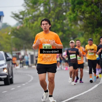 Runner Photo 8485047