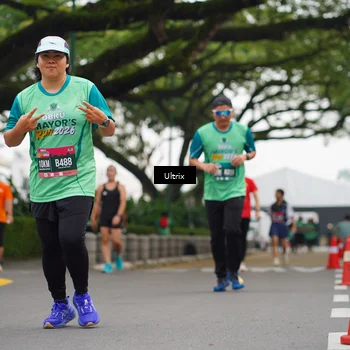 Runner Photo 8485692