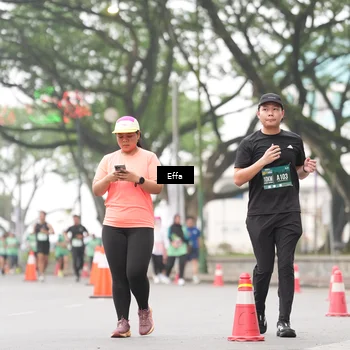 Runner Photo 8486023