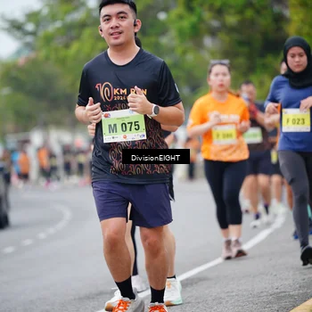 Runner Photo 8486037
