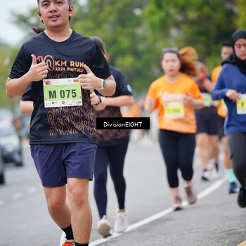 Runner Photo 8486200