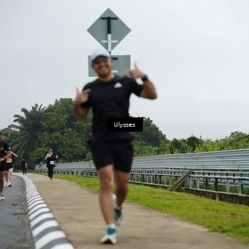 Runner Photo 8486251