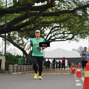Runner Photo 8486311