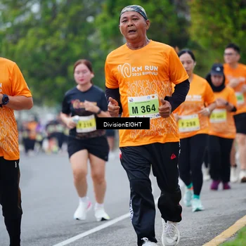 Runner Photo 8486469