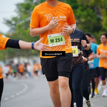 Runner Photo 8486650