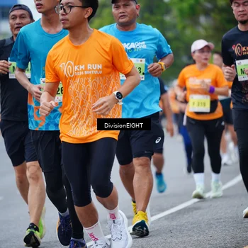 Runner Photo 8486674