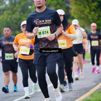 Runner Photo 8486681