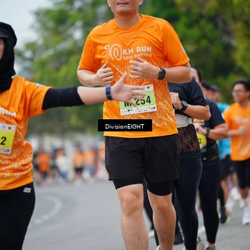 Runner Photo 8486689