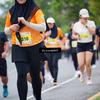 Runner Photo 8486733