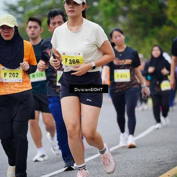 Runner Photo 8486739