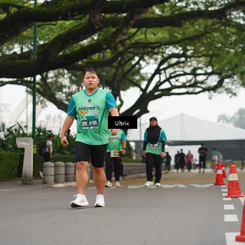 Runner Photo 8486756