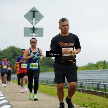 Runner Photo 8486901