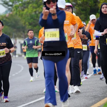 Runner Photo 8486996