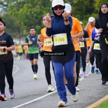 Runner Photo 8487023