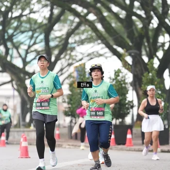 Runner Photo 8487024