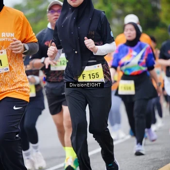 Runner Photo 8487039