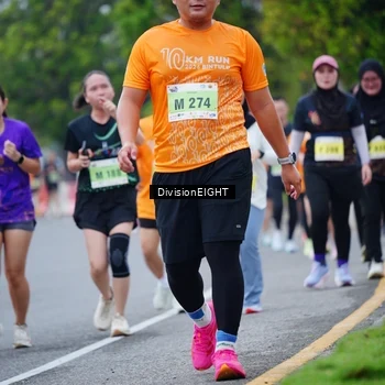 Runner Photo 8487055
